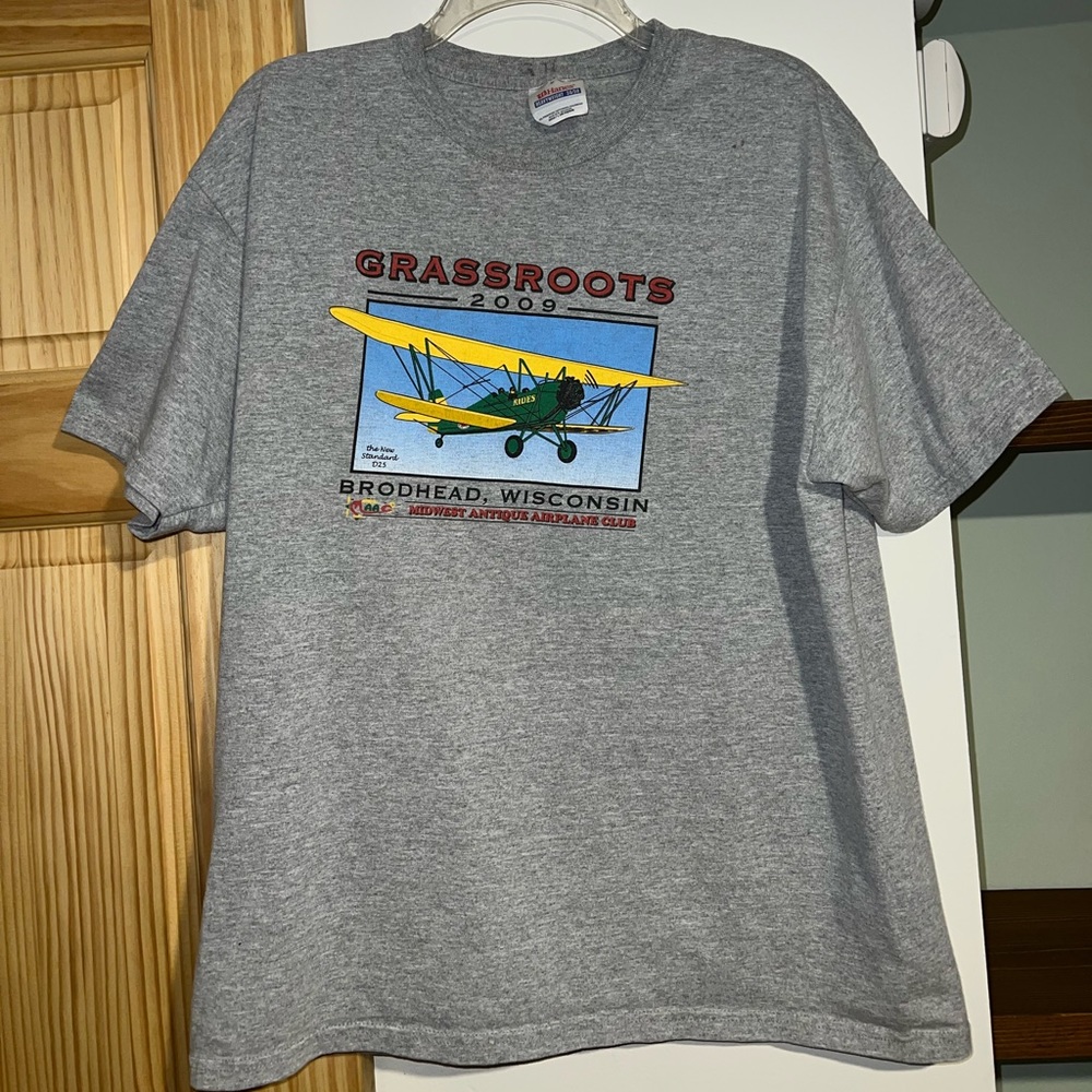 Grassroots Airplane Club Vintage Graphic Tee Shirt size Large